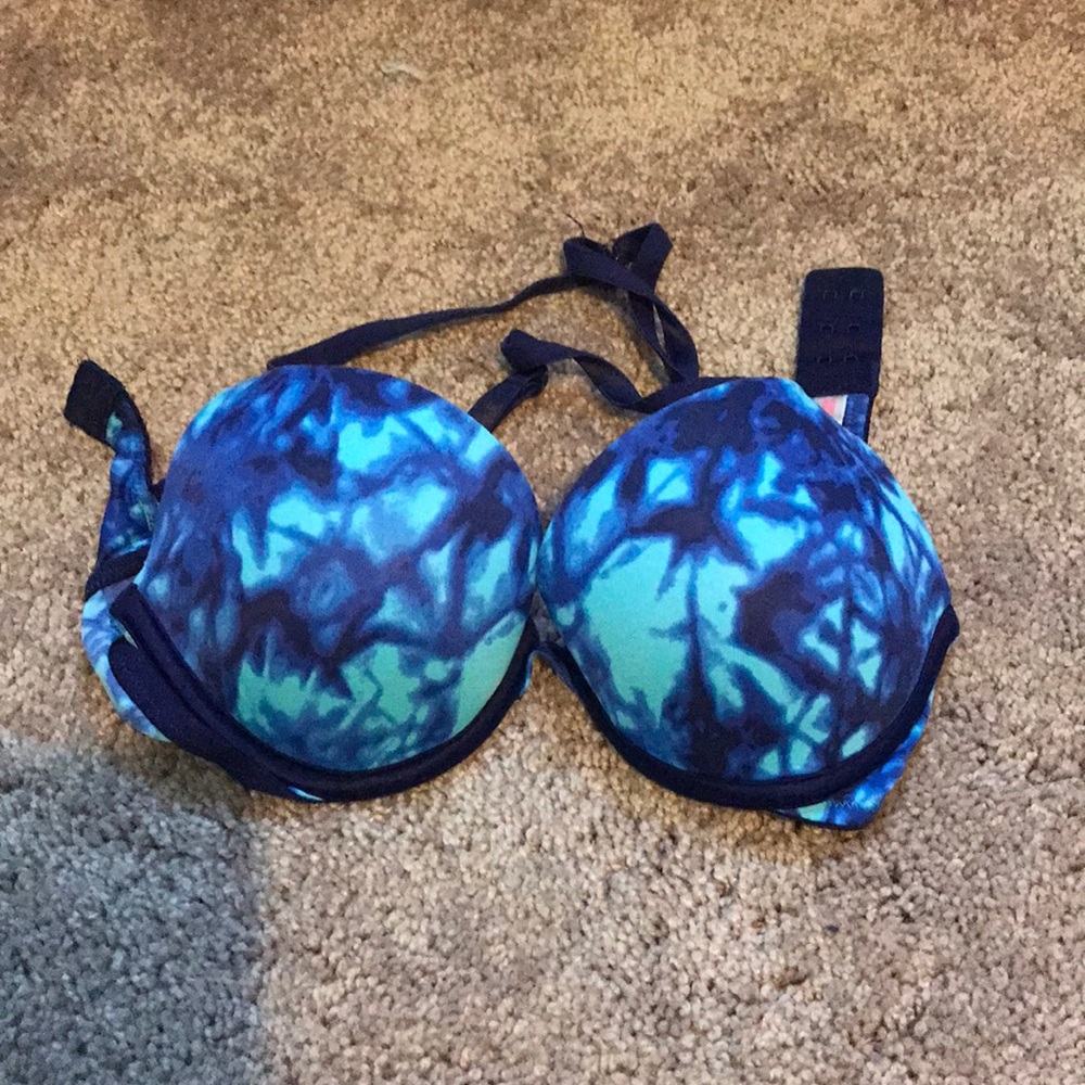 32A push up bra from Victoria Secret